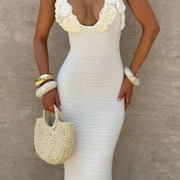 Apricot Elegant Women's Backless Maxi Dress with Floral Applique - Picture 6 of 6